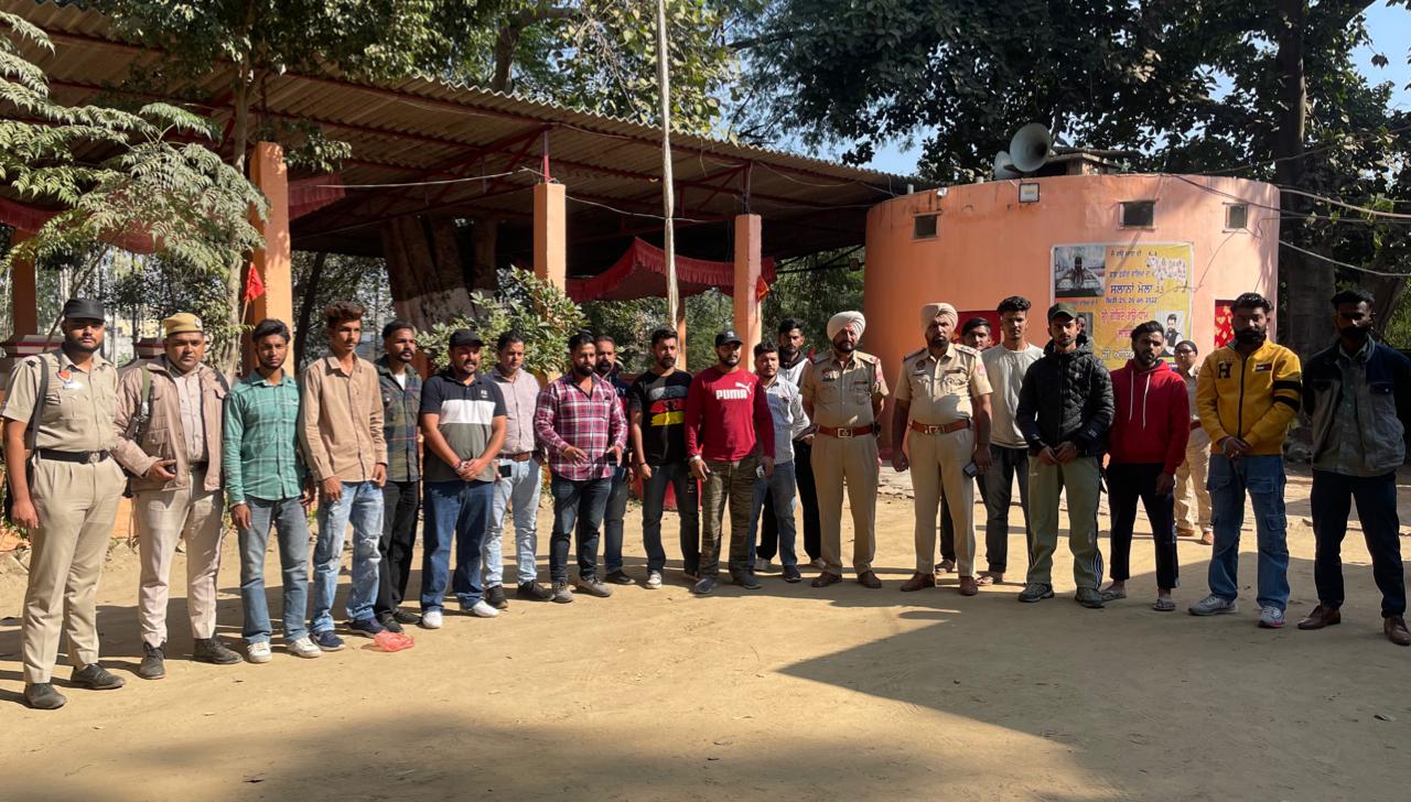 You are currently viewing पंजाब में अलग-अलग स्थानों पर हिंदू मंदिर एक्ट की तरफ से मीटिंग हुई जिस पक्ष में विशेष तौर लांबडा में आज अहम बैठक हुई