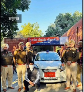 Read more about the article Amritsar में पकड़ा गया नकली जज, खुद को Delhi High court का जस्टिस बताया; ACP को कॉल कर सिक्योरिटी मांगने पर फंस गया