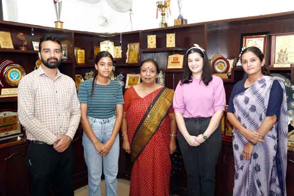 You are currently viewing एचएमवी के विद्यार्थियों को बी डिजाइन में यूनिवर्सिटी पोजीशन मिली || HMV students got University positions in B. Design